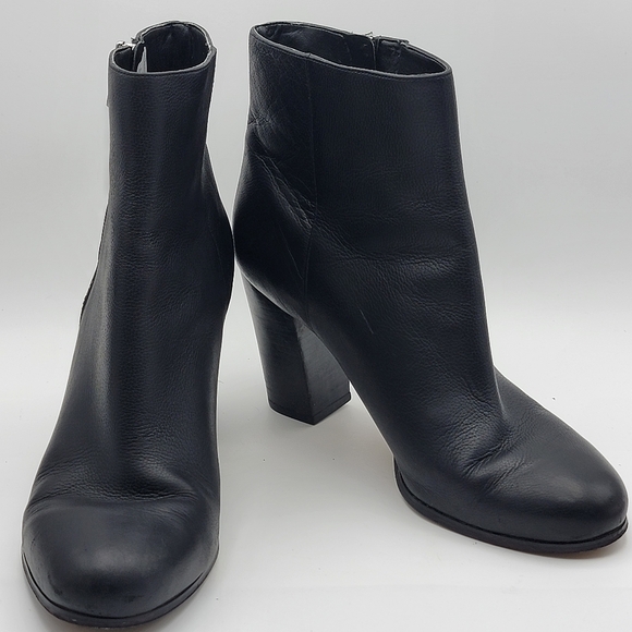 Michael Kors Black Leather Ankle Boots SIZE 11. #1610 - Picture 1 of 9